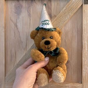 ❤️3/$25 VINTAGE Bear 2000 Happy New Year